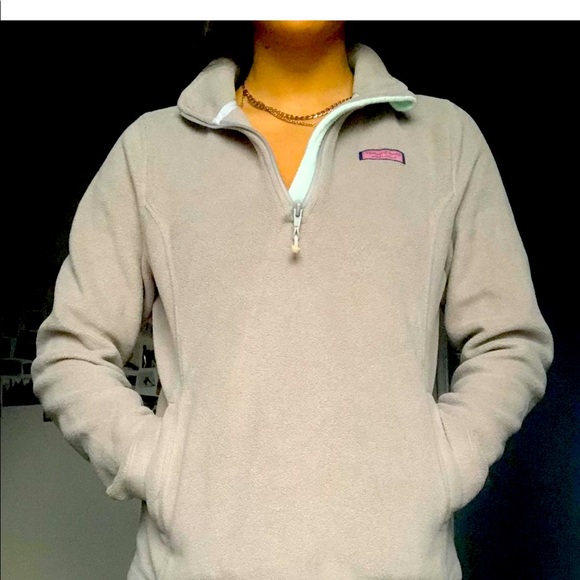 Vineyard Vines Grey Fleece Pullover. - Picture 1 of 2
